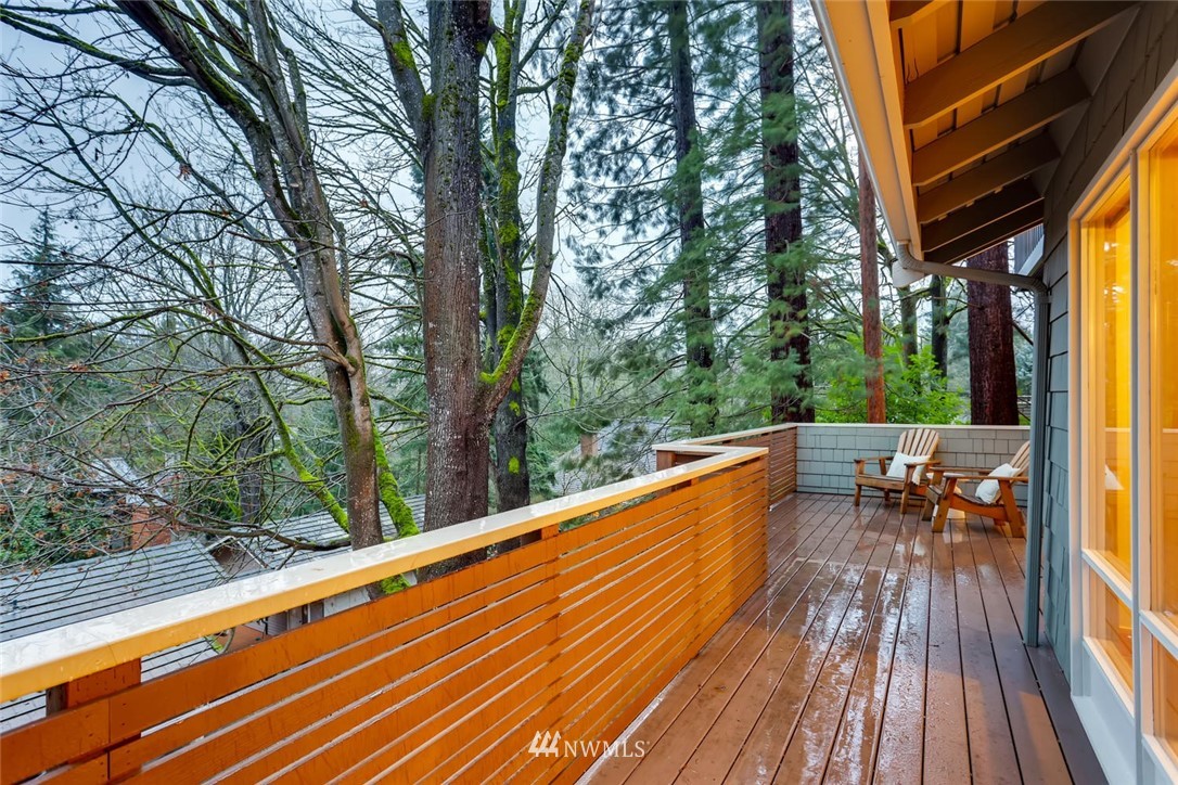 6280 West Mercer Way Mercer Island, WA 98040 - Photo 30 of 38