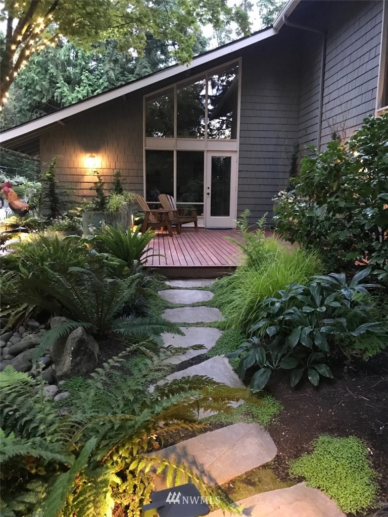 6280 West Mercer Way Mercer Island, WA 98040 - Photo 31 of 38
