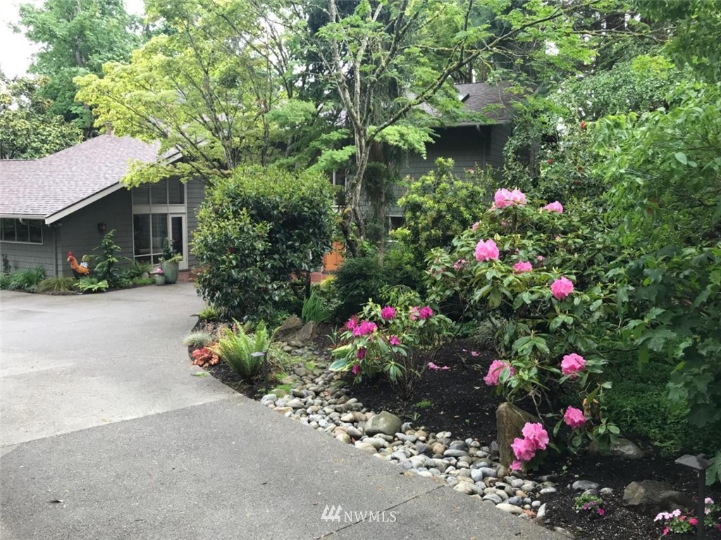 6280 West Mercer Way Mercer Island, WA 98040 - Photo 33 of 38