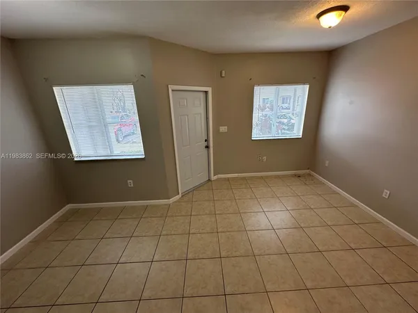 $2,000 | 1536 Southeast 31st Court, Unit 1536, Homestead, FL 33035