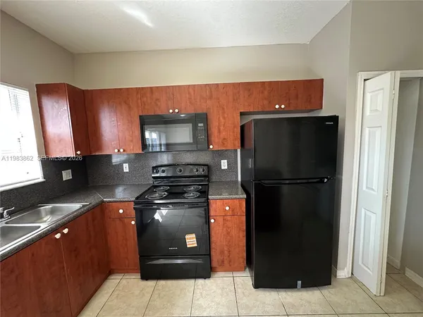 $2,000 | 1536 Southeast 31st Court, Unit 1536, Homestead, FL 33035