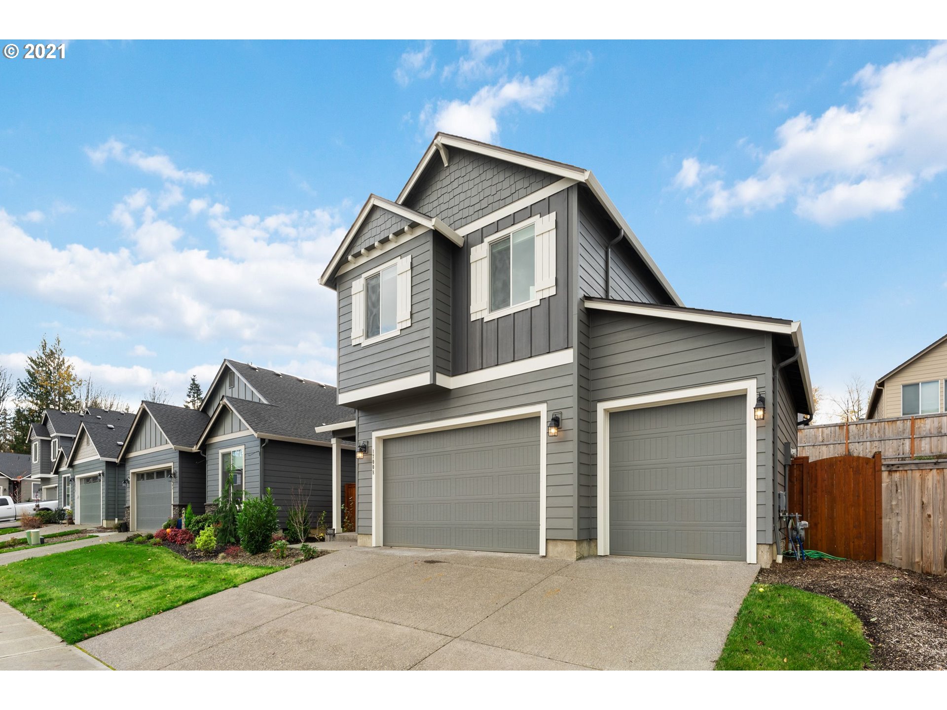 17008 Northeast 18th Avenue Ridgefield, WA 98642 - Photo 2 of 27 Gallery Image 2