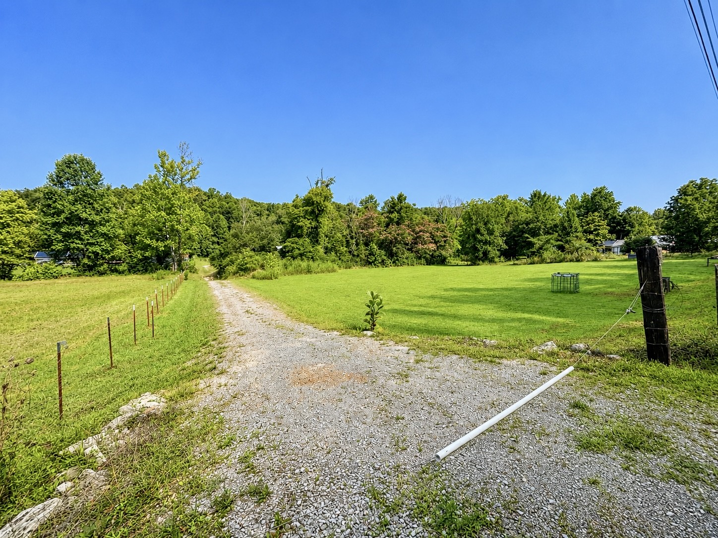 2071 Deer Creek Road Linden, TN 37096 - Photo 16 of 48