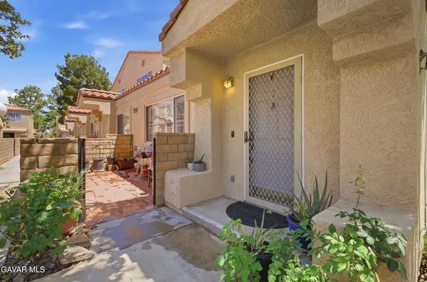 $369,900 | 43465 30th Street West, Unit 1, Lancaster, CA 93536