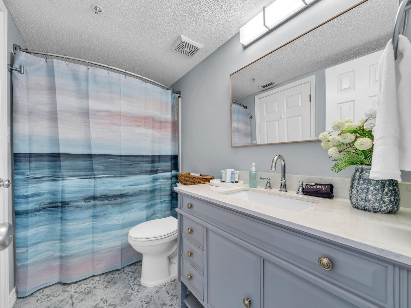 2001 Devmor Court, Unit 2C Fort Walton Beach, FL 32548 - Photo 20 of 36 Bathroom