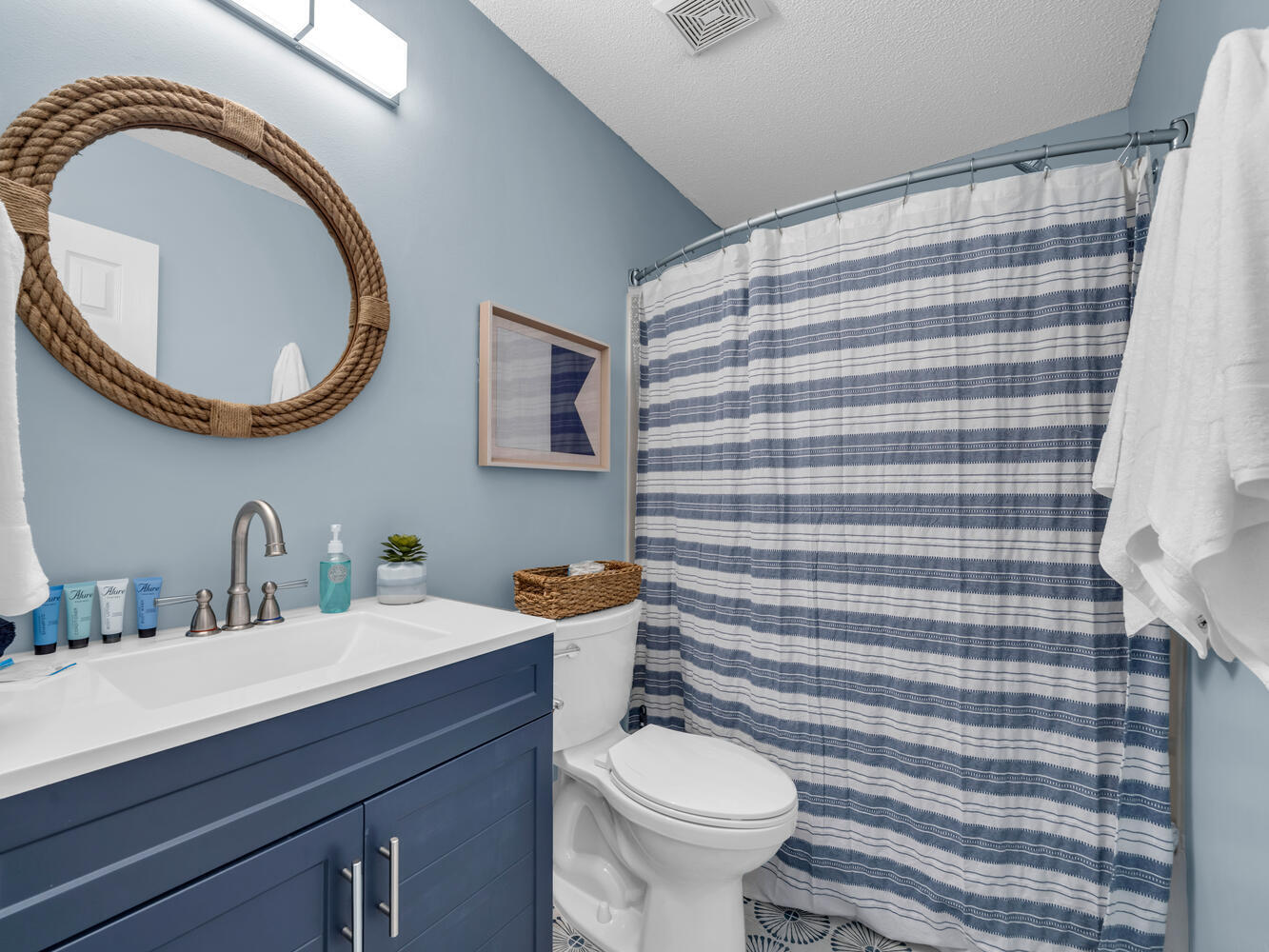 2001 Devmor Court, Unit 2C Fort Walton Beach, FL 32548 - Photo 23 of 36 Secondary Bedroom