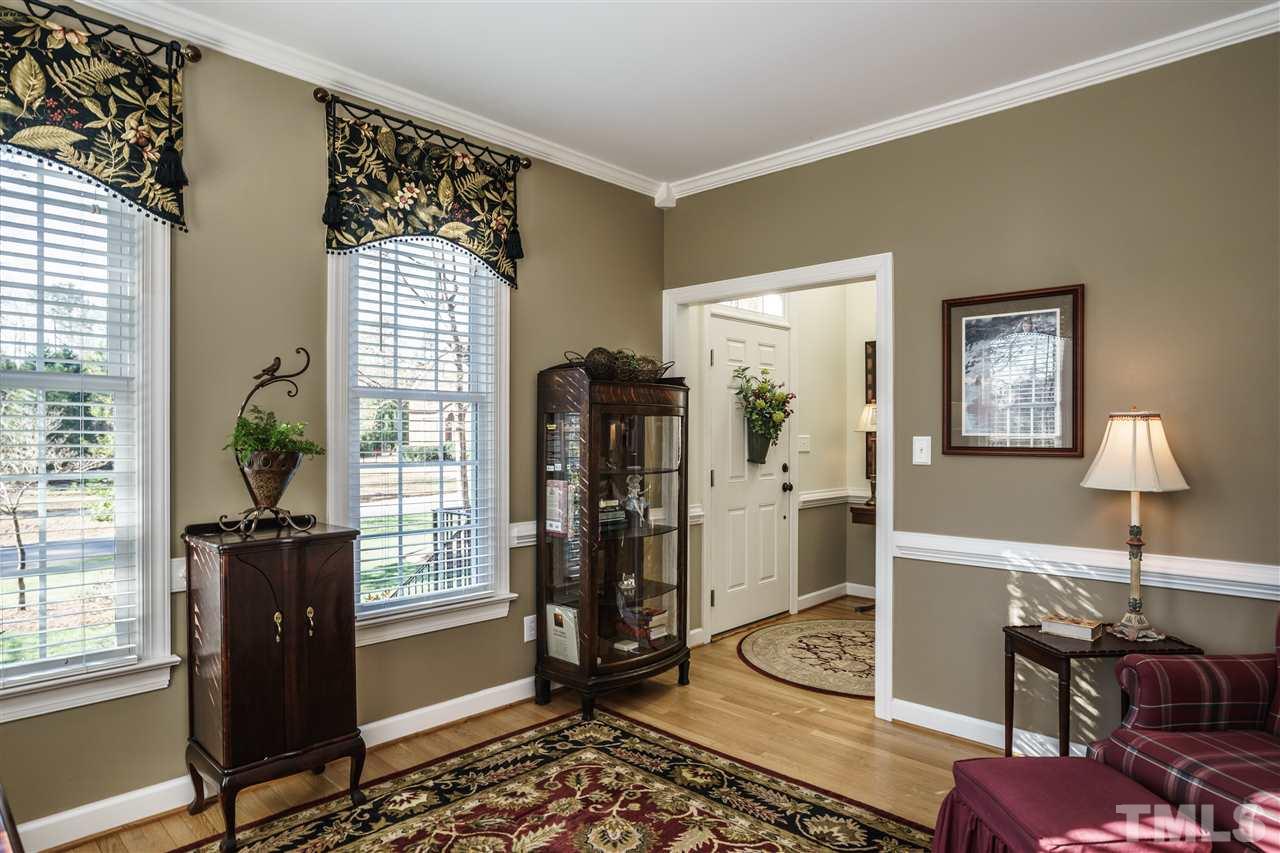 913 Oak Creek Road Raleigh, NC 27615 - Photo 3 of 25
