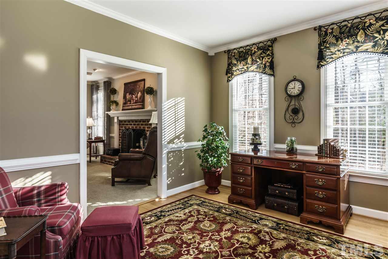 913 Oak Creek Road Raleigh, NC 27615 - Photo 4 of 25