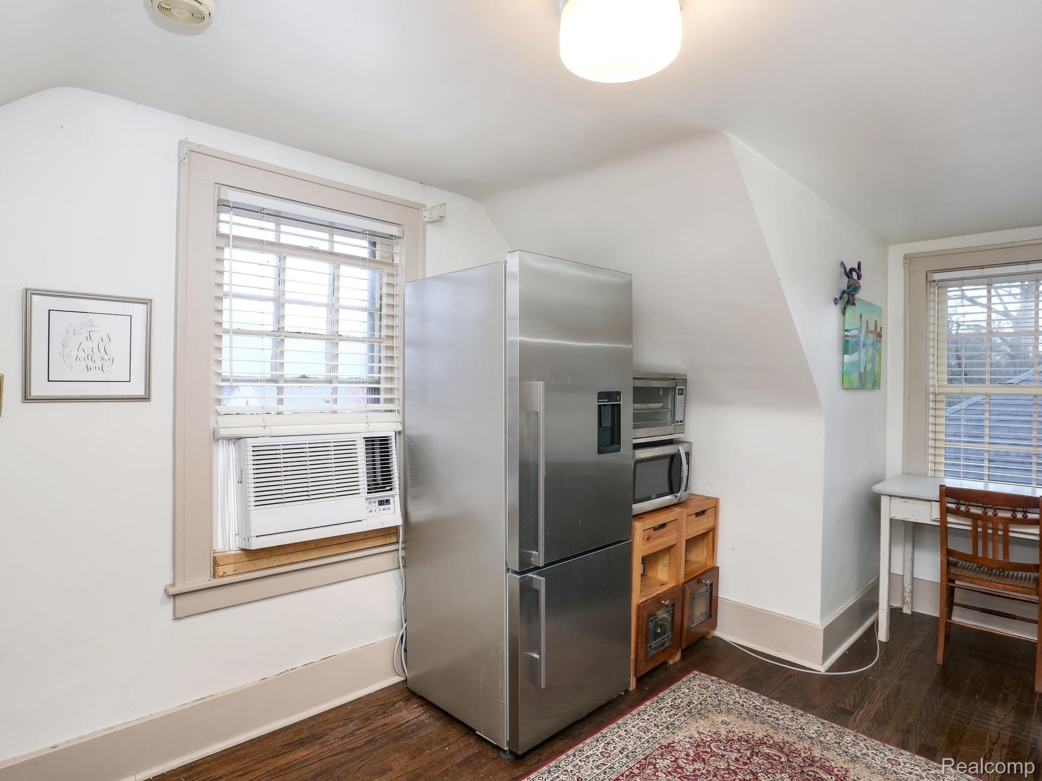 1122 Bishop Road Grosse Pointe, MI 48230 - Photo 28 of 44 Third floor kitchenette...