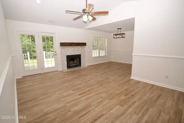 $1,800 | 210 Hayden Place, Jacksonville, NC 28540