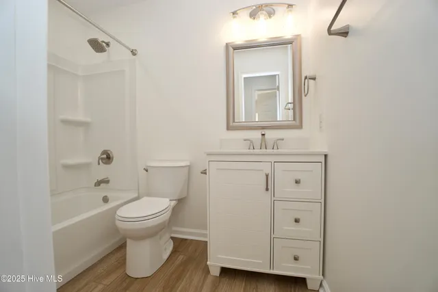 $1,800 | 210 Hayden Place, Jacksonville, NC 28540