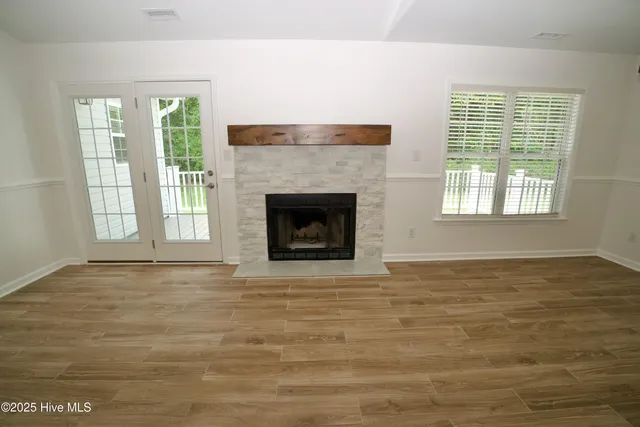 $1,800 | 210 Hayden Place, Jacksonville, NC 28540