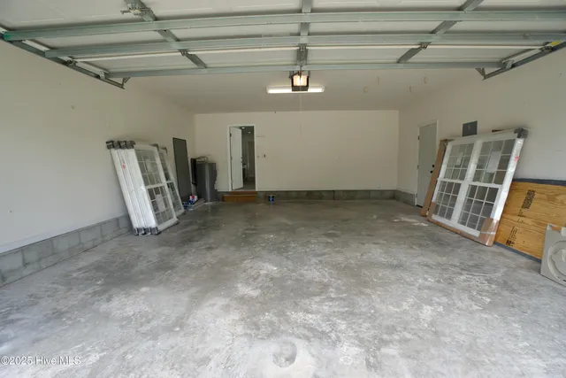 $1,800 | 210 Hayden Place, Jacksonville, NC 28540