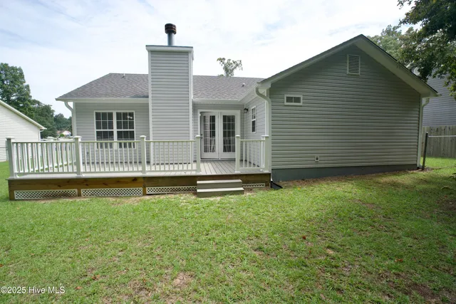 $1,800 | 210 Hayden Place, Jacksonville, NC 28540