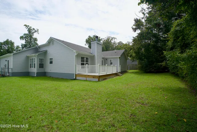 $1,800 | 210 Hayden Place, Jacksonville, NC 28540