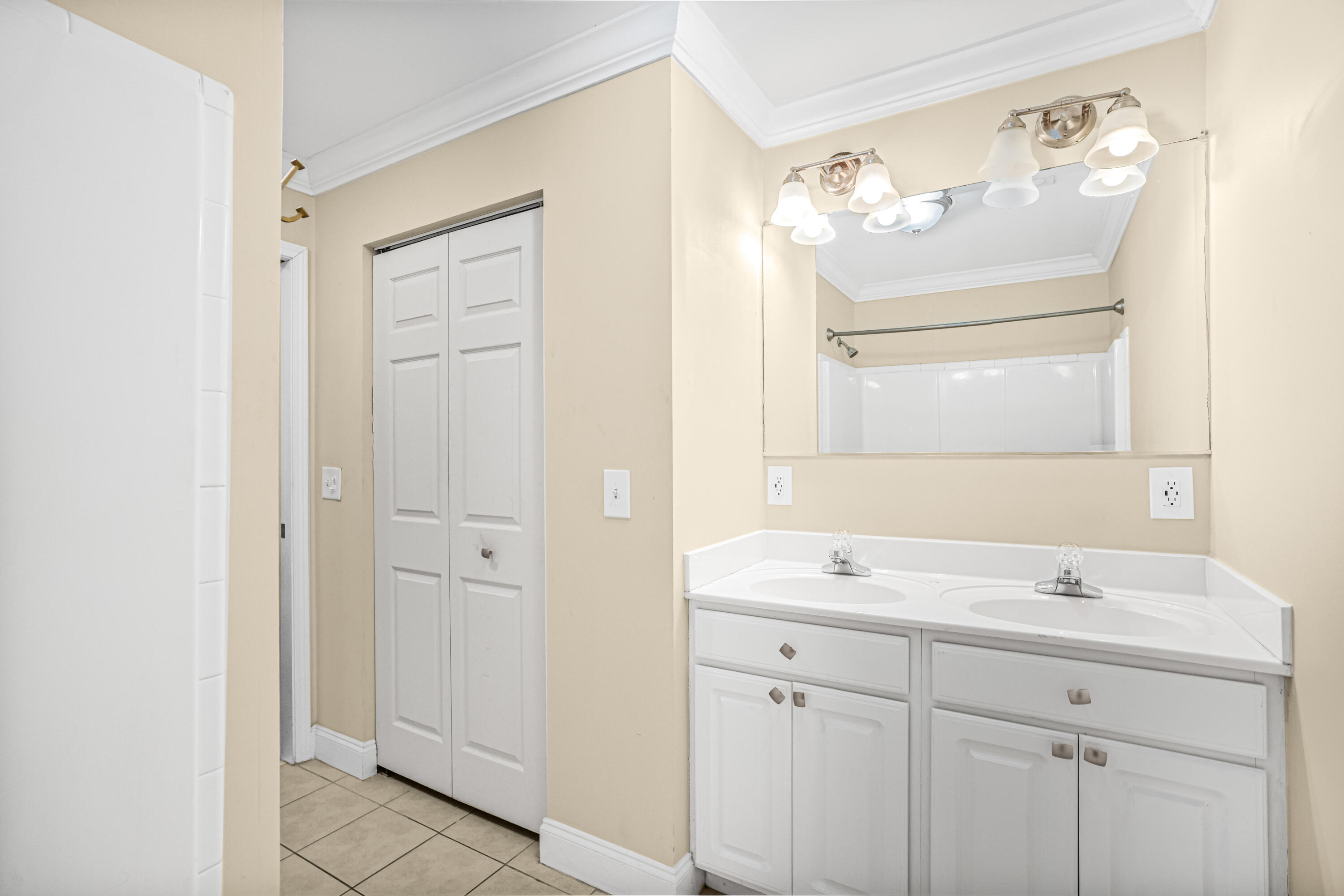1829 Dogwood Road, Unit 504 Charleston, SC 29414 - Photo 20 of 30 DSC04526