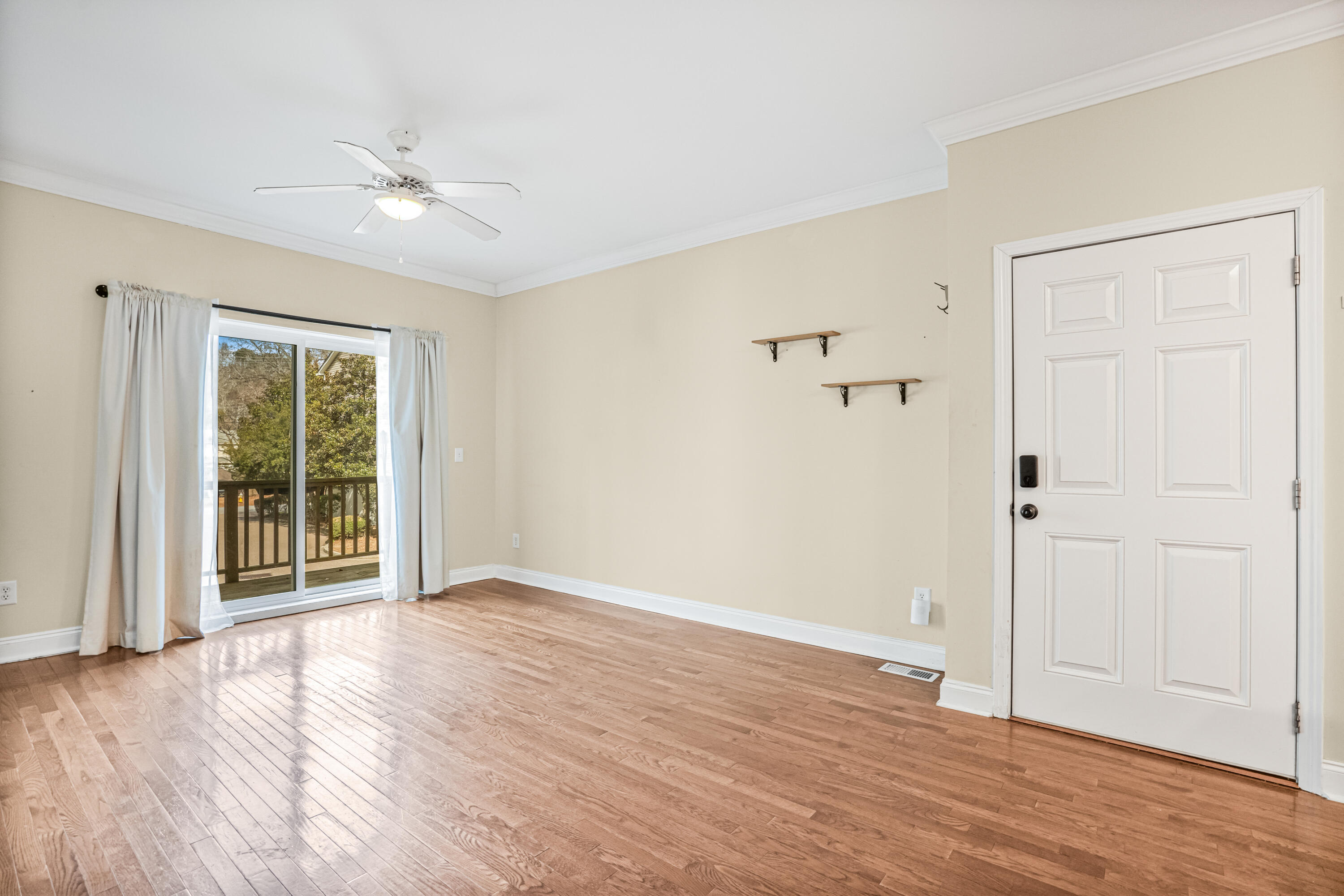 1829 Dogwood Road, Unit 504 Charleston, SC 29414 - Photo 4 of 30 DSC04425