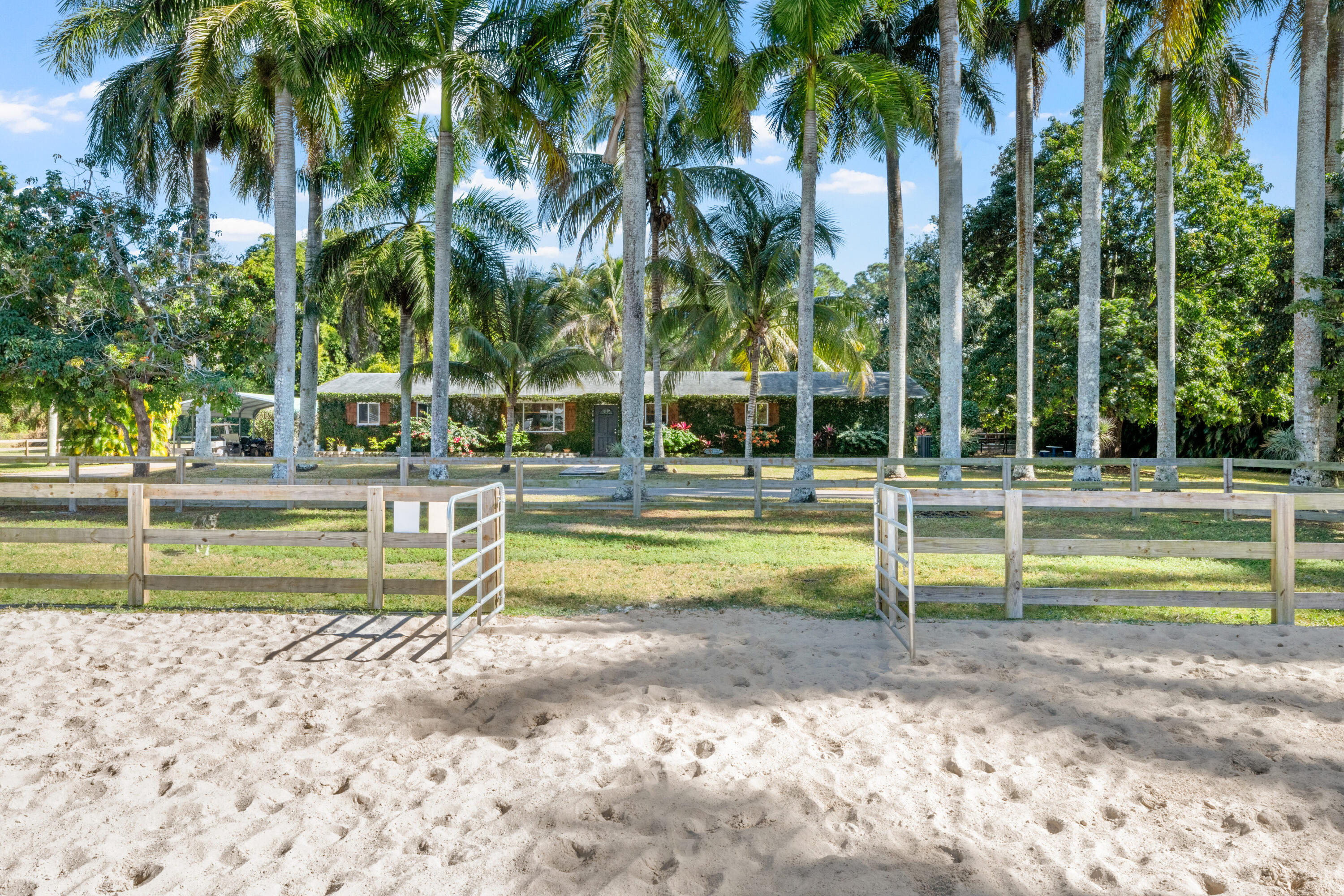 1068 D Road Loxahatchee, FL 33470 - Photo 39 of 73 1068 D Rd Loxahatchee Groves-print-047-0