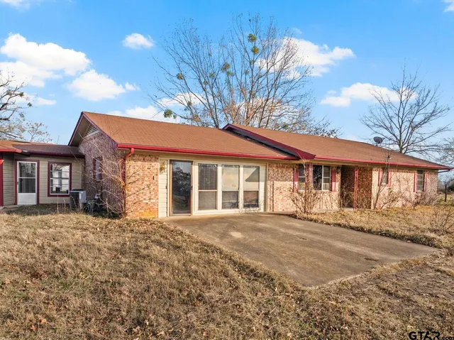 $450,000 | 6406 Highway 37, Talco, TX 75487