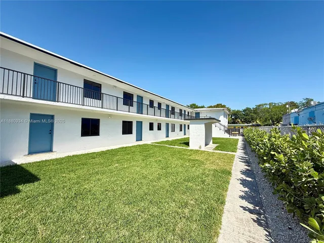 $2,495 | 180 Northeast 57th Street, Unit 16, Miami, FL 33137