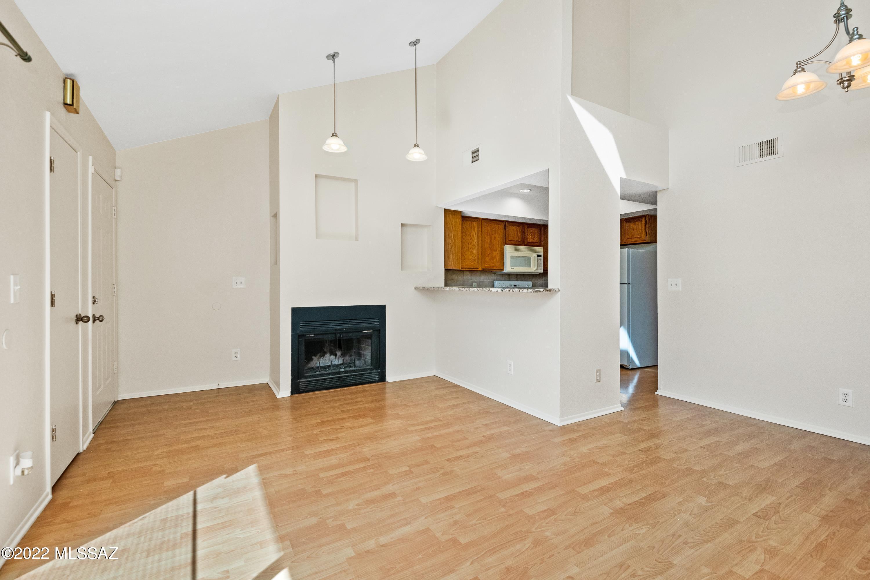 2744 North Country Club Road, Unit 204 Tucson, AZ 85716 - Photo 4 of 23