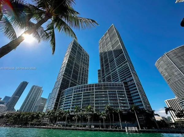 $7,000 | 495 Brickell Avenue, Unit 1403, Miami, FL 33131
