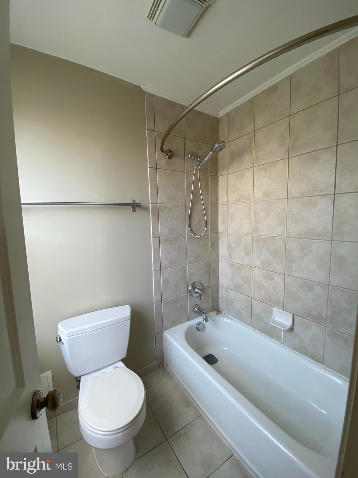 1018 North Charles Street, Unit R8 Baltimore, MD 21201 - Photo 11 of 22