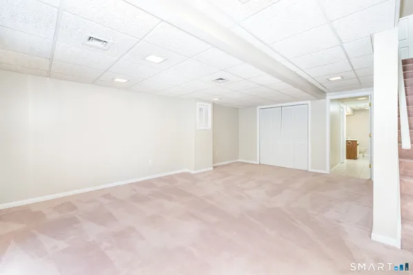 $2,200 | 2 The Hamlet, Unit E, Enfield, CT 06082