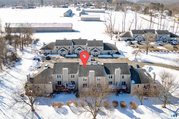 $2,200 | 2 The Hamlet, Unit E, Enfield, CT 06082