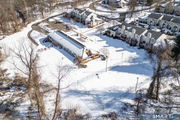 $2,200 | 2 The Hamlet, Unit E, Enfield, CT 06082