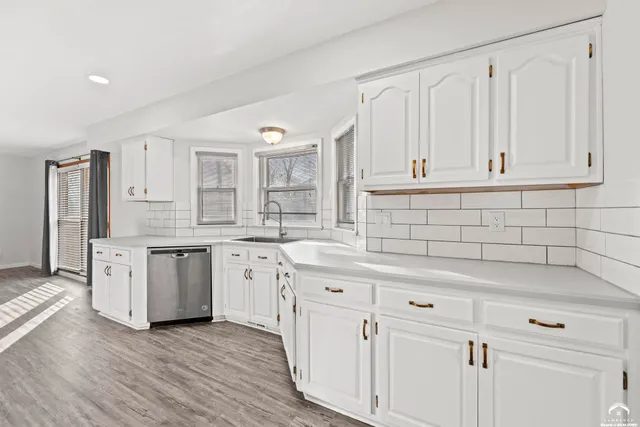 $372,500 | 1113 Somerset Circle, Lawrence, KS 66049