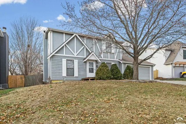 $372,500 | 1113 Somerset Circle, Lawrence, KS 66049