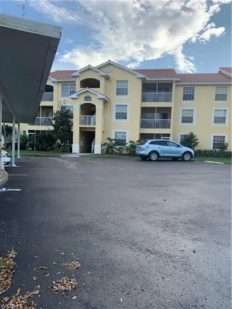 $1,700 | 4710 St Croix Lane, Unit 238, Naples, FL 34109