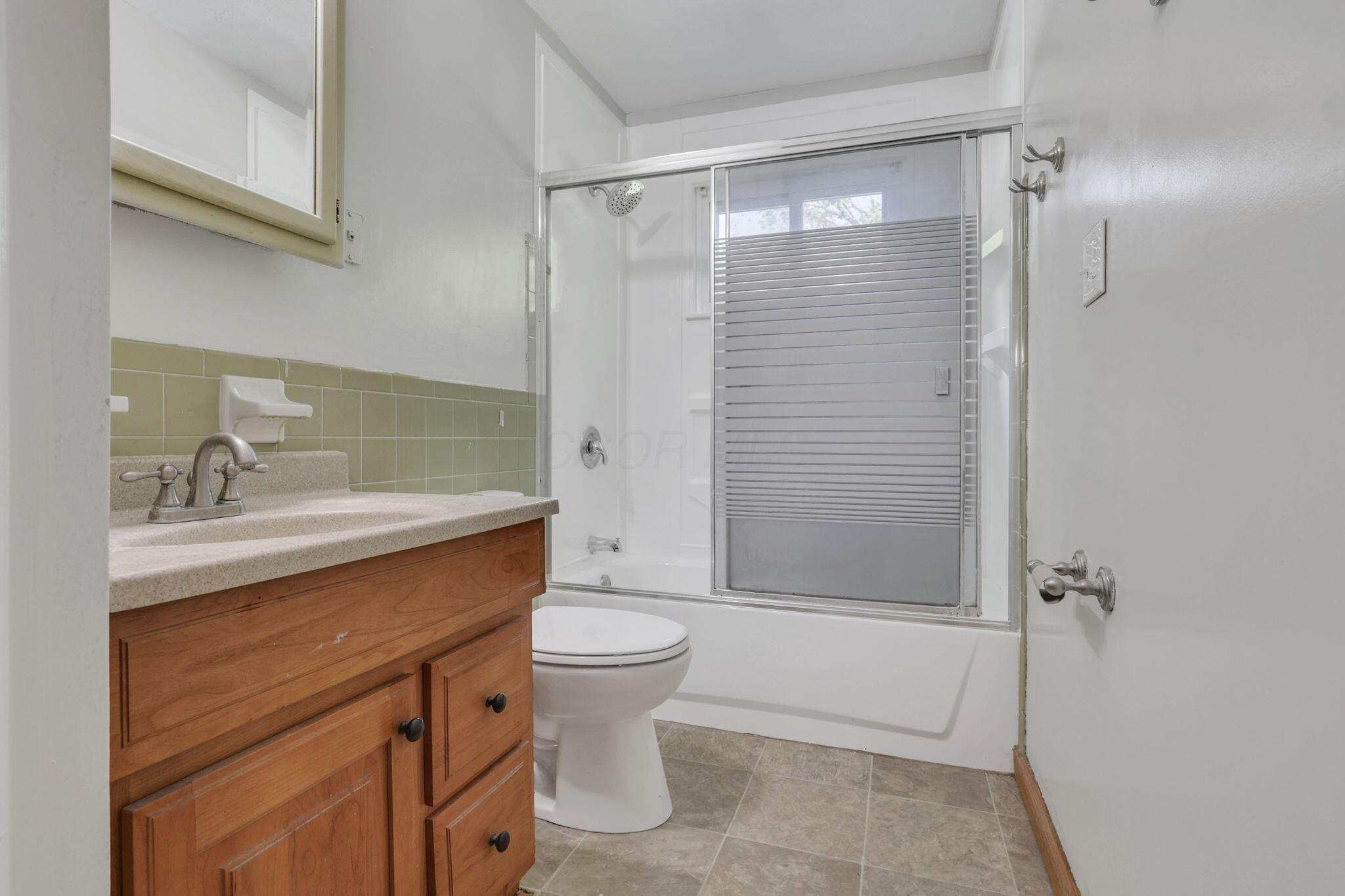 1588 Fall Brook Road Columbus, OH 43223 - Photo 25 of 54
