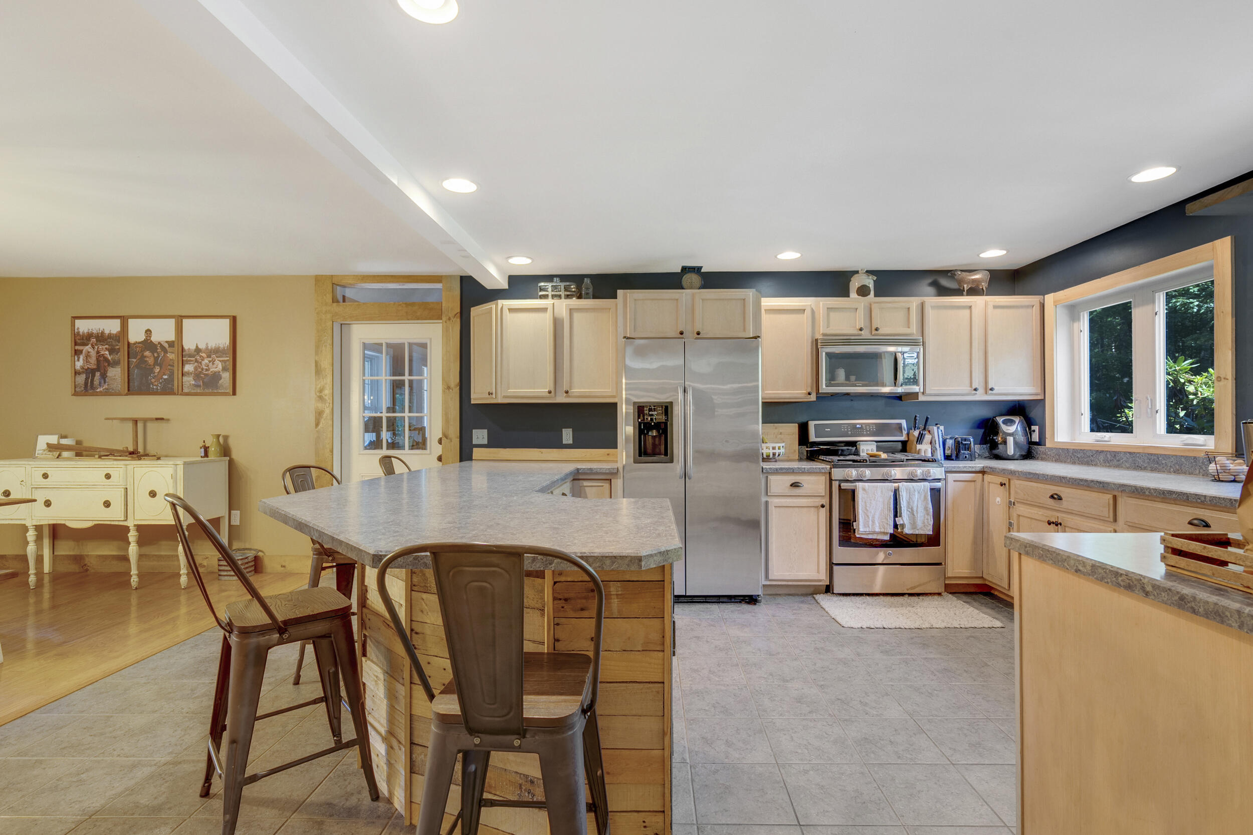 11 Read Road Windham, ME 04062 - Photo 8 of 73 38_11read-36