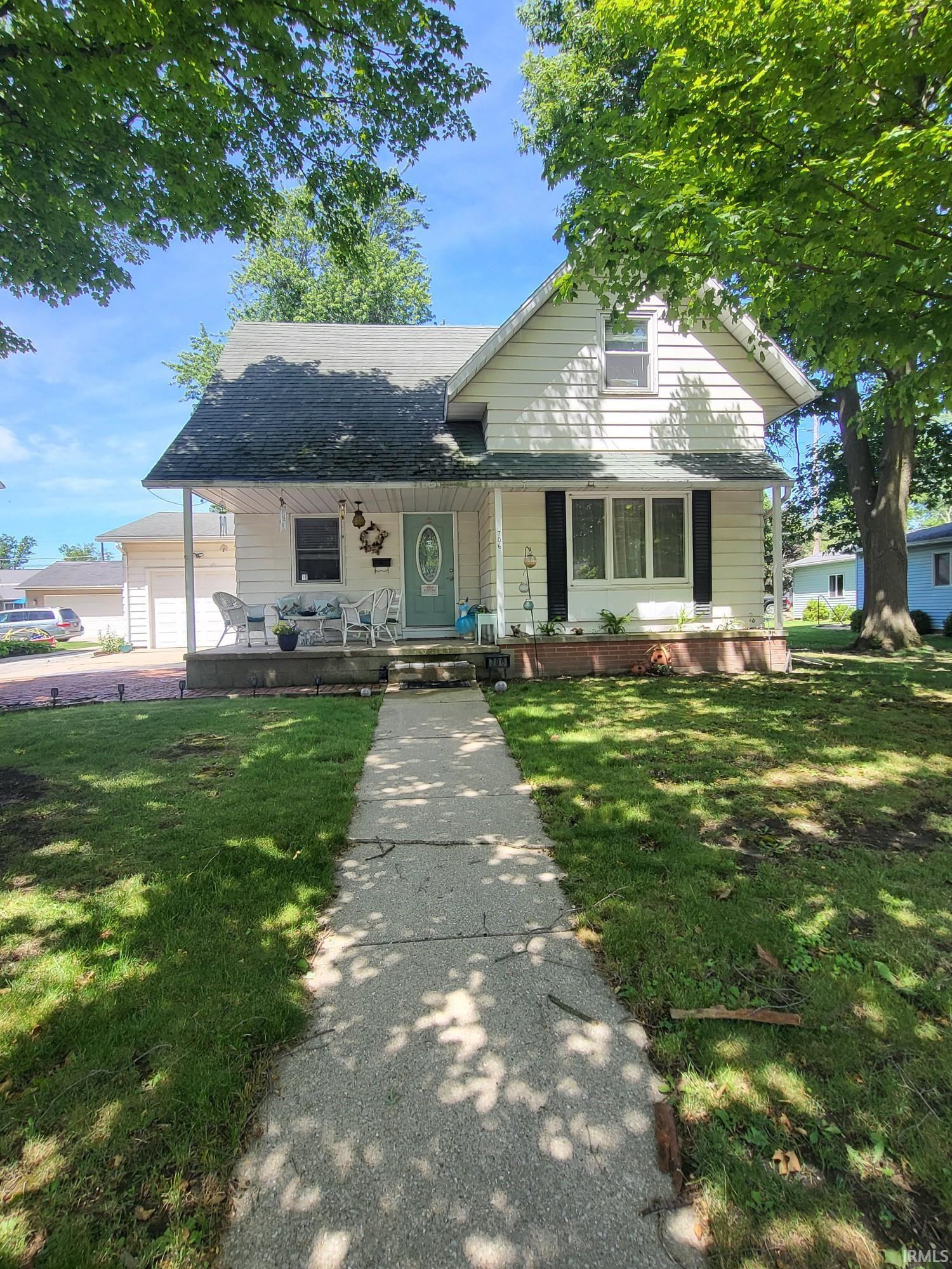 706 South Main Street Nappanee, IN 46550 - Photo 1 of 18