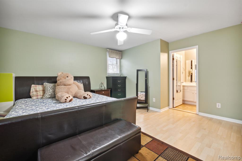 235 Whitney Drive Rochester Hills, MI 48307 - Photo 24 of 45
