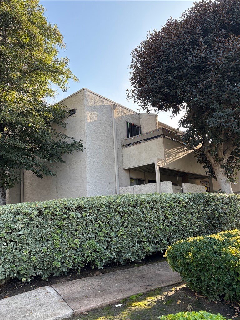 3054 Associated, Unit 20 Fullerton, CA 92835 - Photo 5 of 9 a house view with a outdoor space