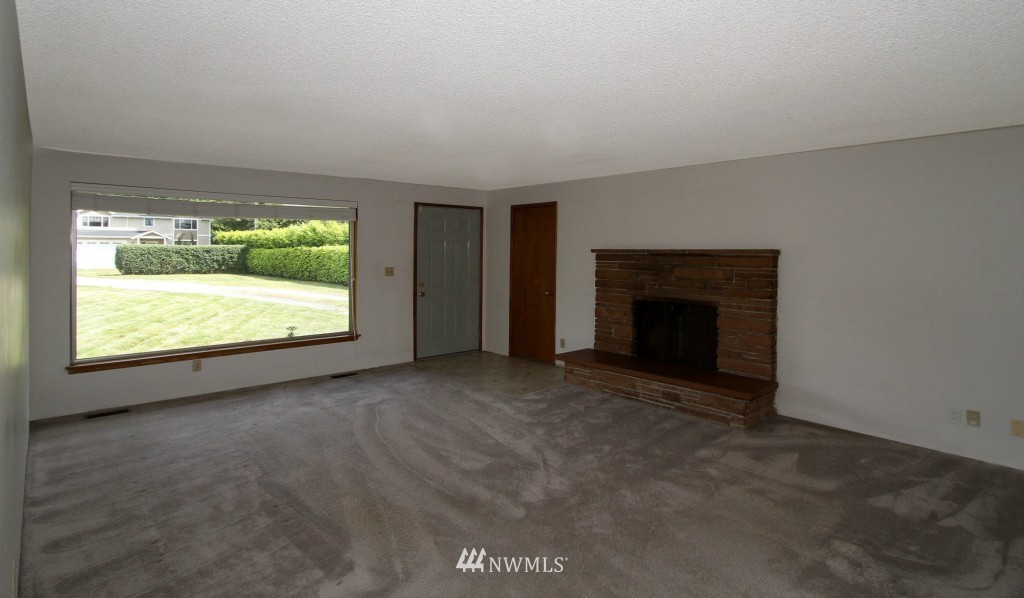 823 Monroe Avenue Northeast Renton, WA 98056 - Photo 6 of 21 Gallery Image 6