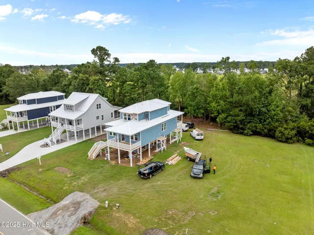 $537,950 | 3204 Whichards Beach Road, Chocowinity, NC 27817