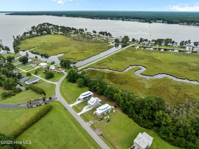 $532,570 | 3204 Whichards Beach Road, Chocowinity, NC 27817