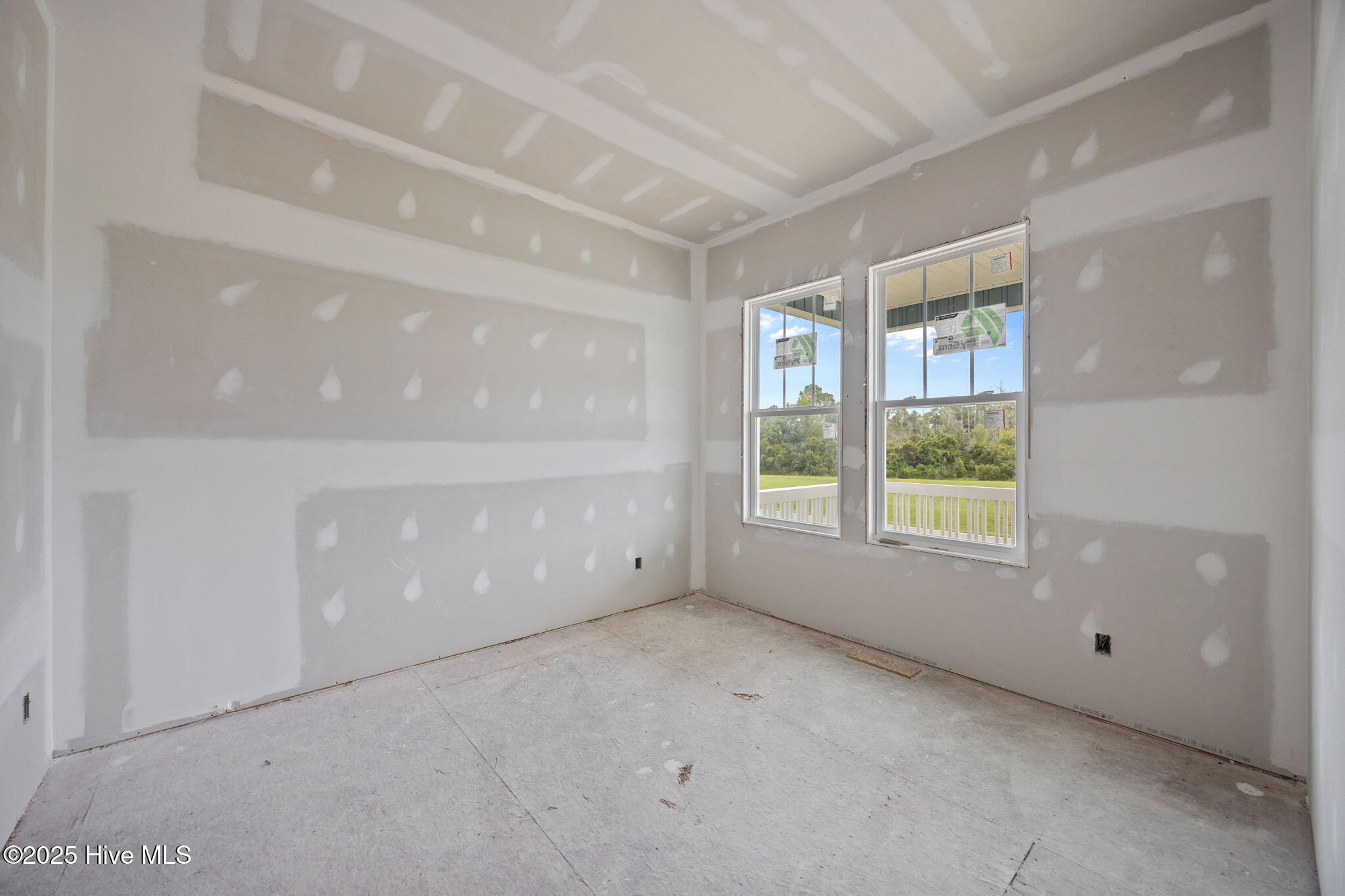 3204 Whichards Beach Road Chocowinity, NC 27817 - Photo 4 of 41 4-web-or-mls-BLS_0006