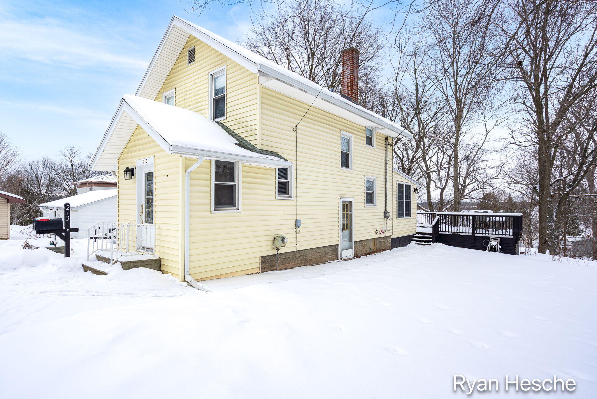 213 East Lytle Street Ionia, MI 48846 - Photo 24 of 33 7-web-or-mls-213 E Lytle St-7