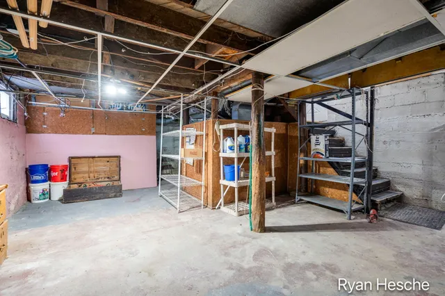 $189,900 | 213 East Lytle Street, Ionia, MI 48846