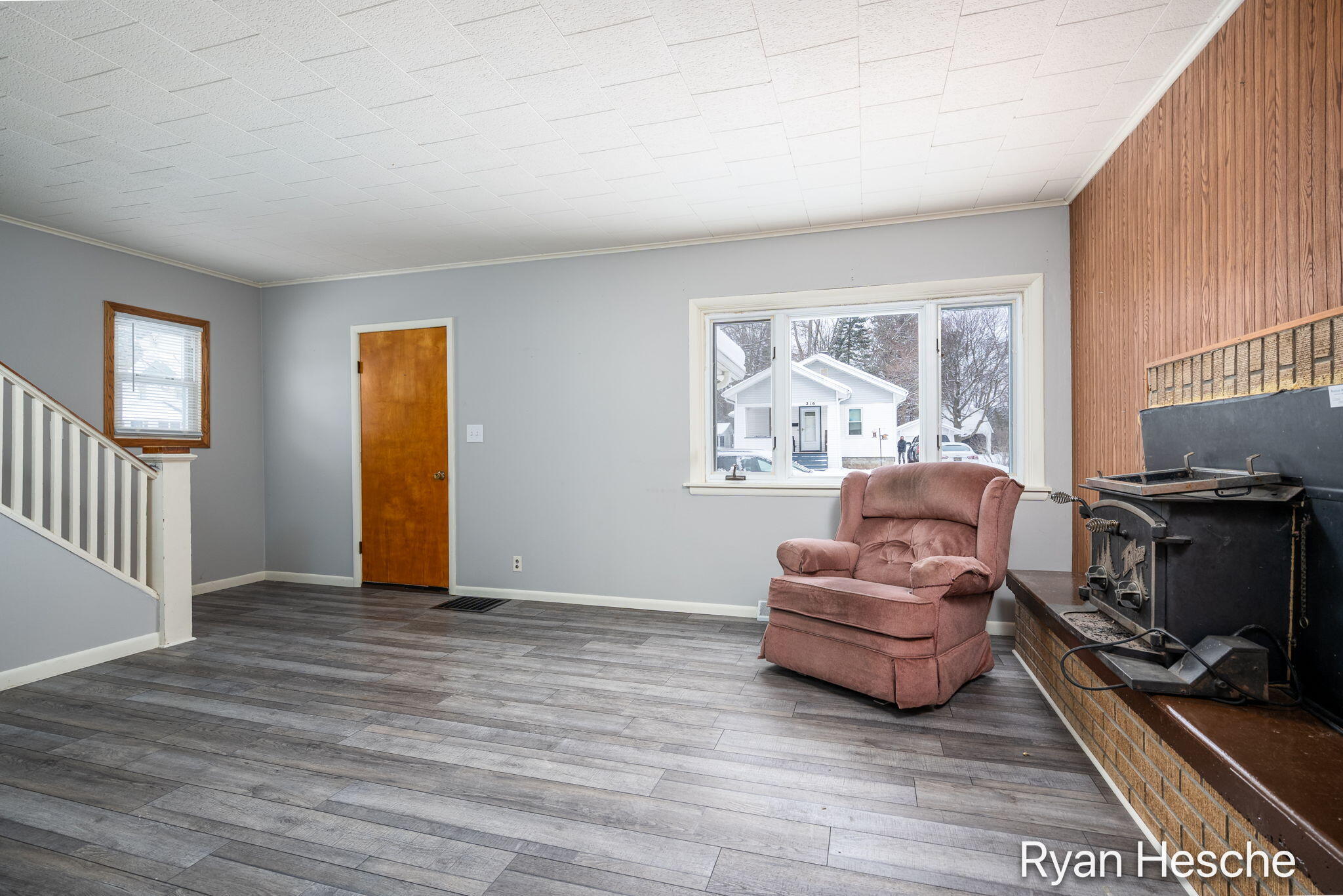 213 East Lytle Street Ionia, MI 48846 - Photo 5 of 33 10-web-or-mls-213 E Lytle St-10