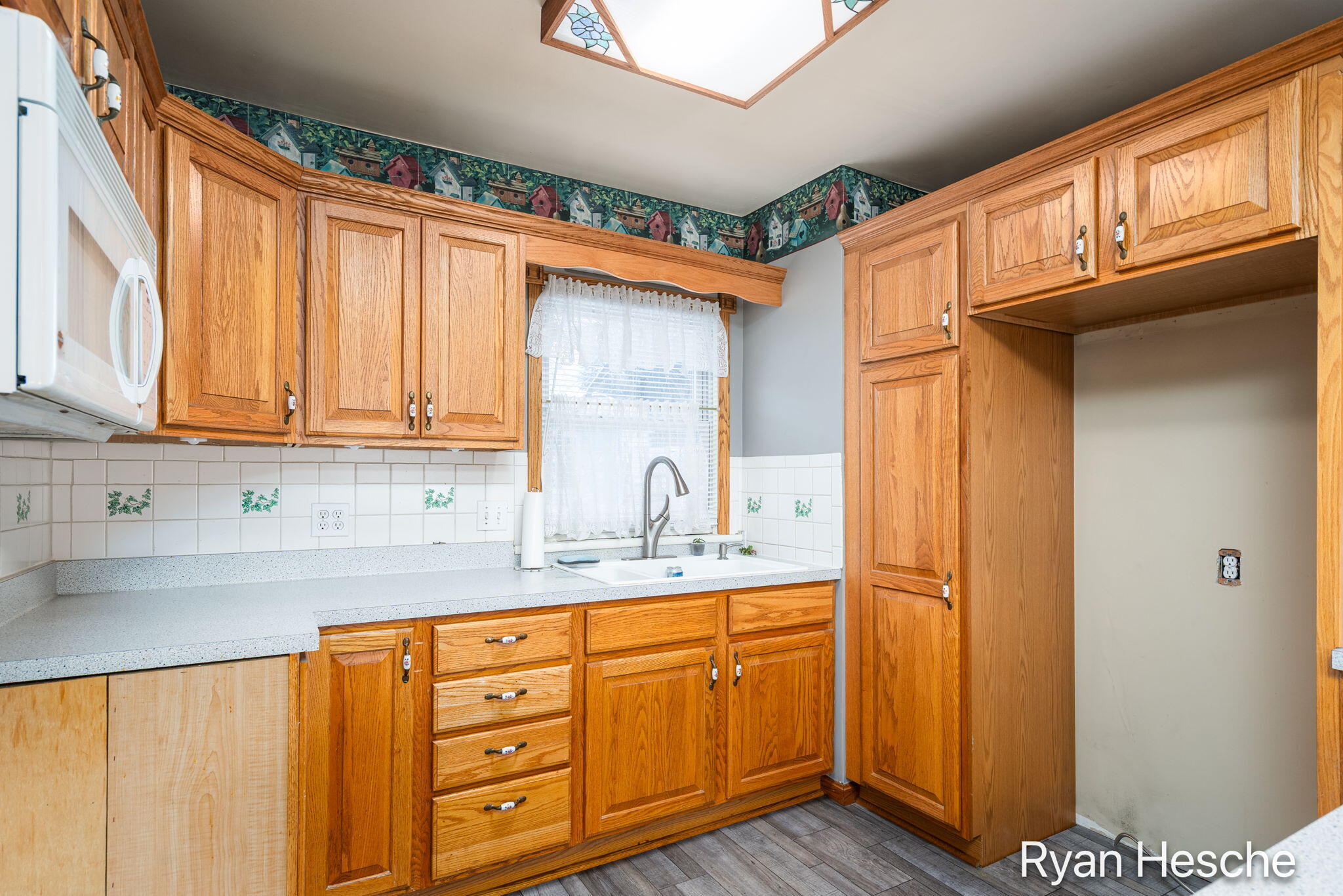 213 East Lytle Street Ionia, MI 48846 - Photo 10 of 33 17-web-or-mls-213 E Lytle St-17