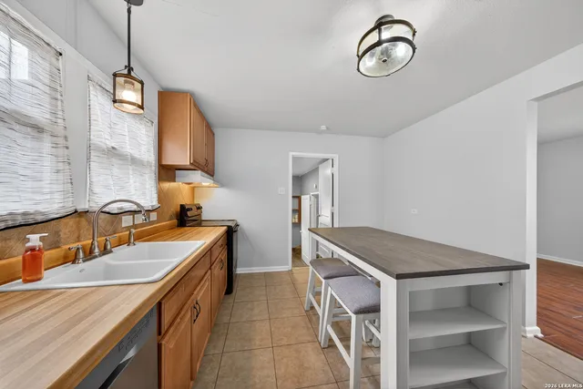 $1,475 | 408 Aviation Avenue, Schertz, TX 78154