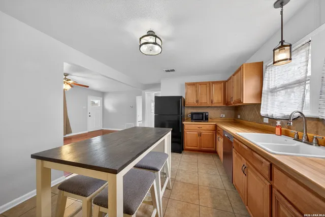 $1,475 | 408 Aviation Avenue, Schertz, TX 78154