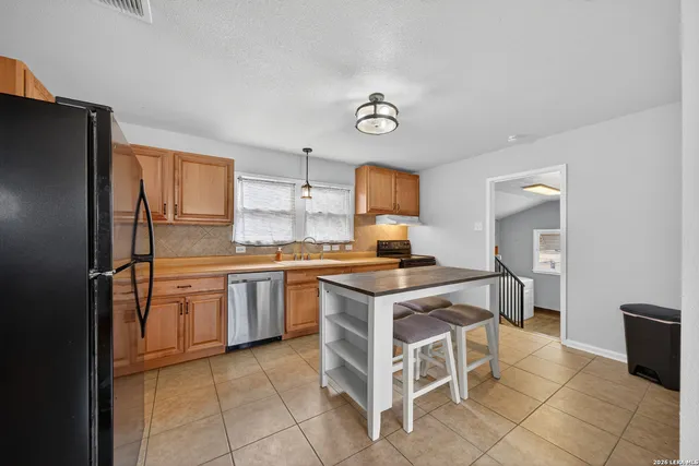 $1,475 | 408 Aviation Avenue, Schertz, TX 78154