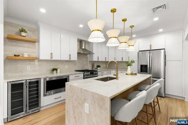 $1,349,000 | 7 Chestnut Place, Ho-Ho-Kus, NJ 07423